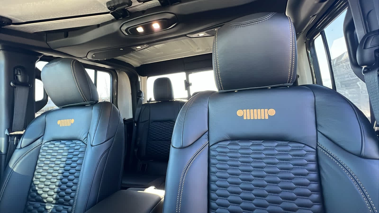 Thumbnail: 2026 Jeep Gladiator - 11