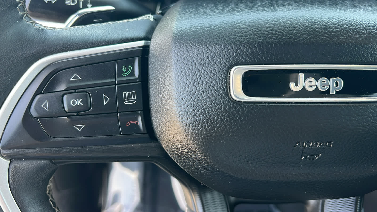 Thumbnail: 2023 Jeep Grand Cherokee - 19