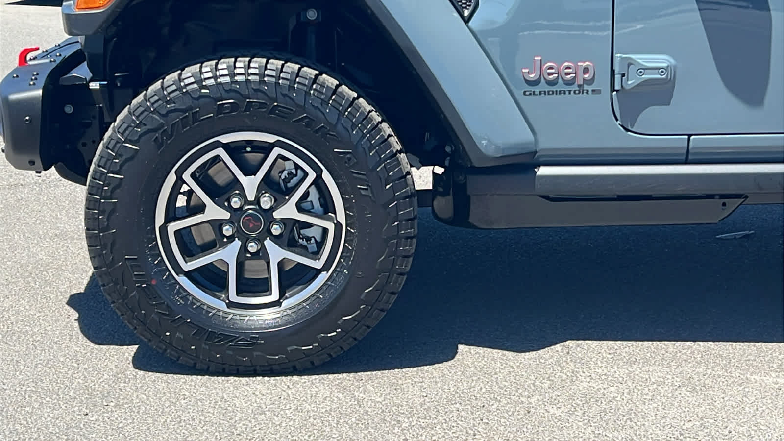 Thumbnail: 2026 Jeep Gladiator - 9