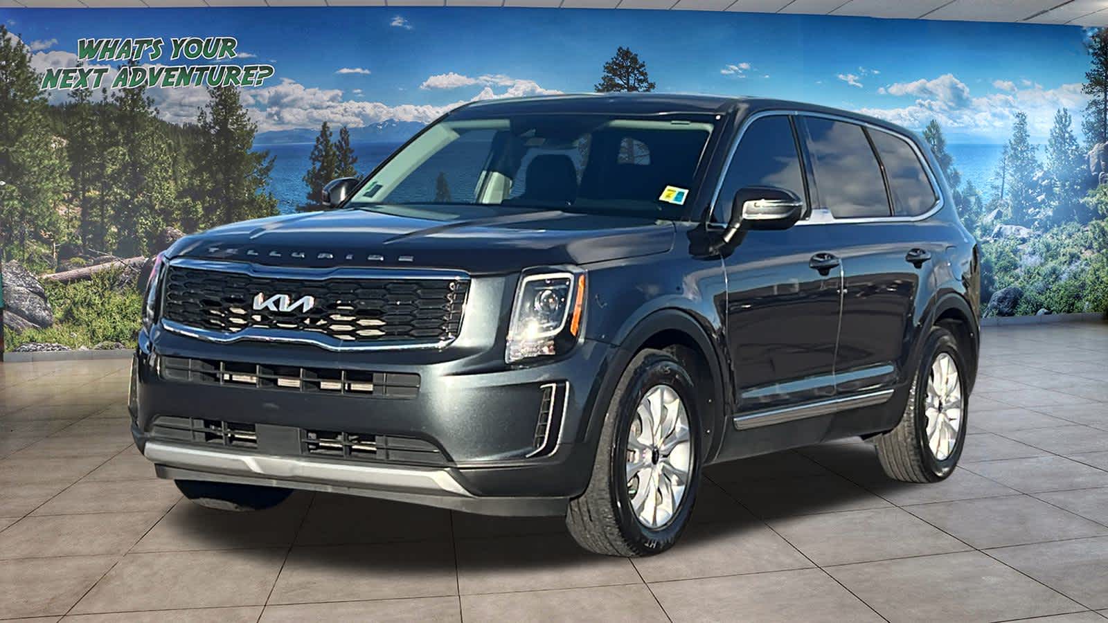 2022 Kia Telluride LX's photo