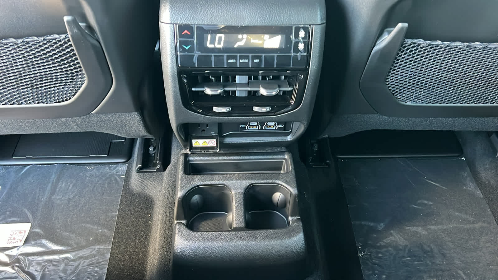 Thumbnail: 2025 Jeep Grand Cherokee L - 25