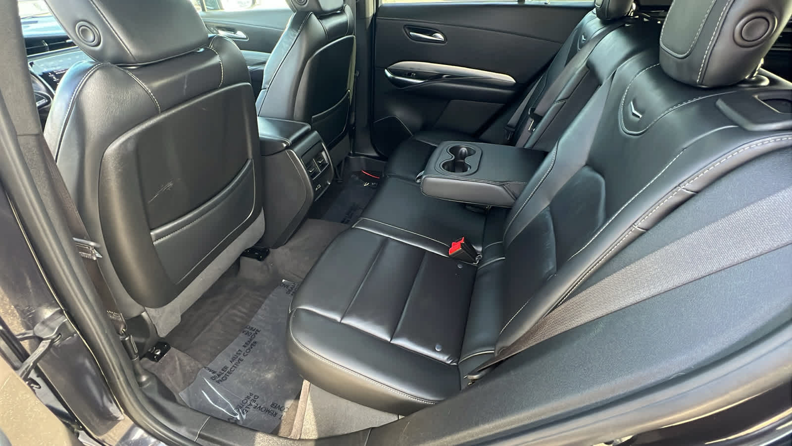 Thumbnail: 2023 Cadillac XT4 - 24
