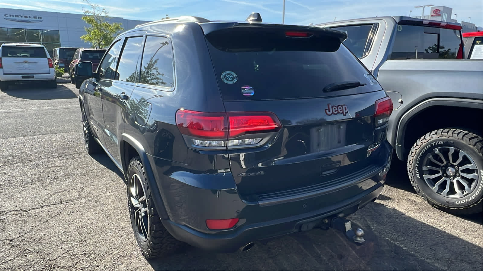 Thumbnail: 2017 Jeep Grand Cherokee - 8