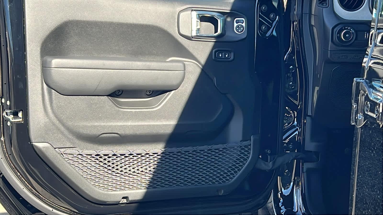 Thumbnail: 2026 Jeep Wrangler - 23