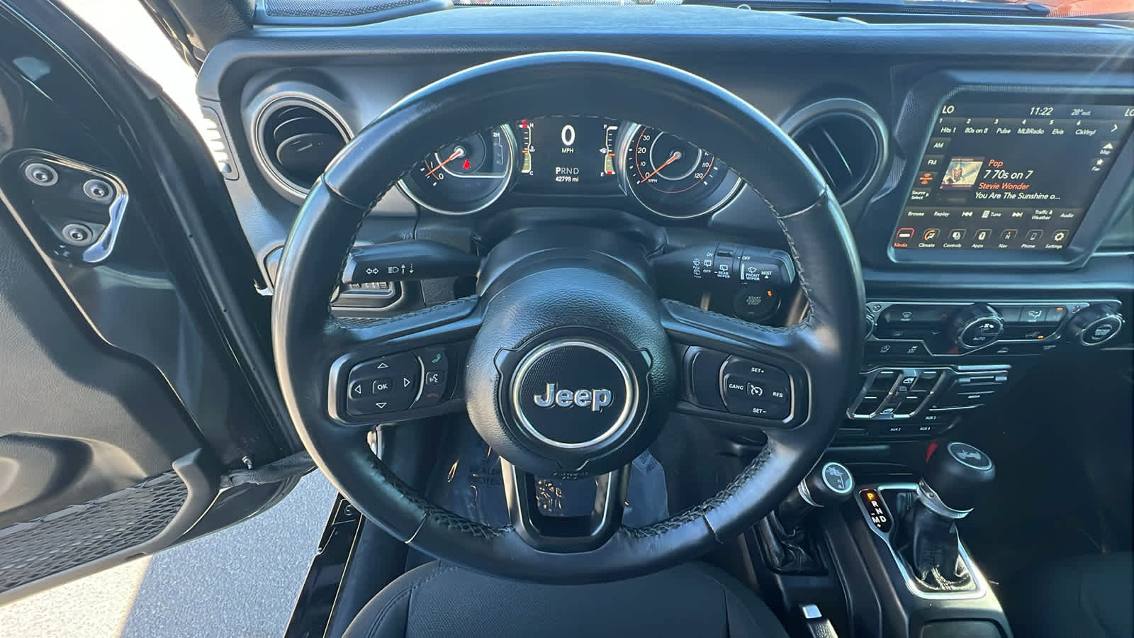 Thumbnail: 2022 Jeep Wrangler - 17