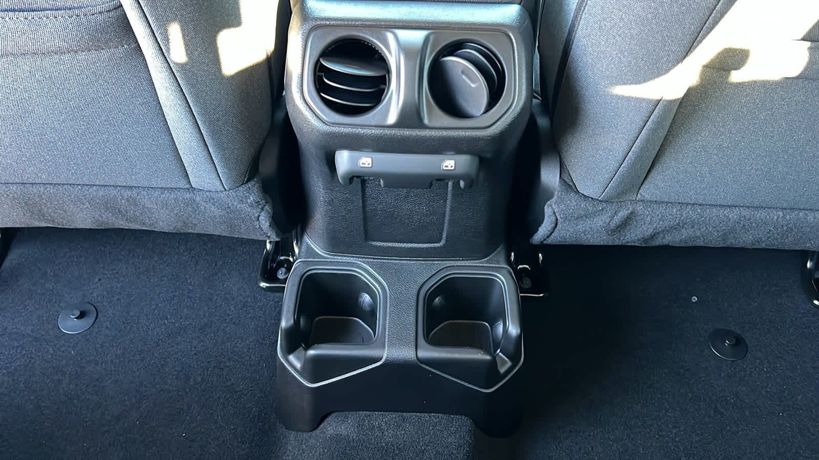 Thumbnail: 2026 Jeep Gladiator - 25