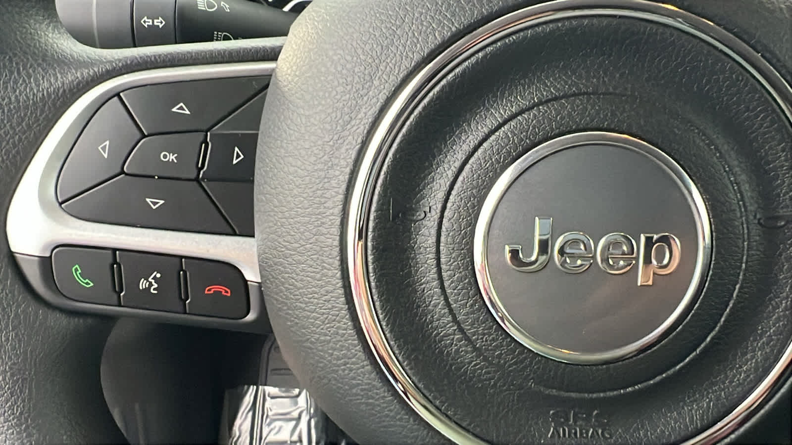 Thumbnail: 2021 Jeep Renegade - 19