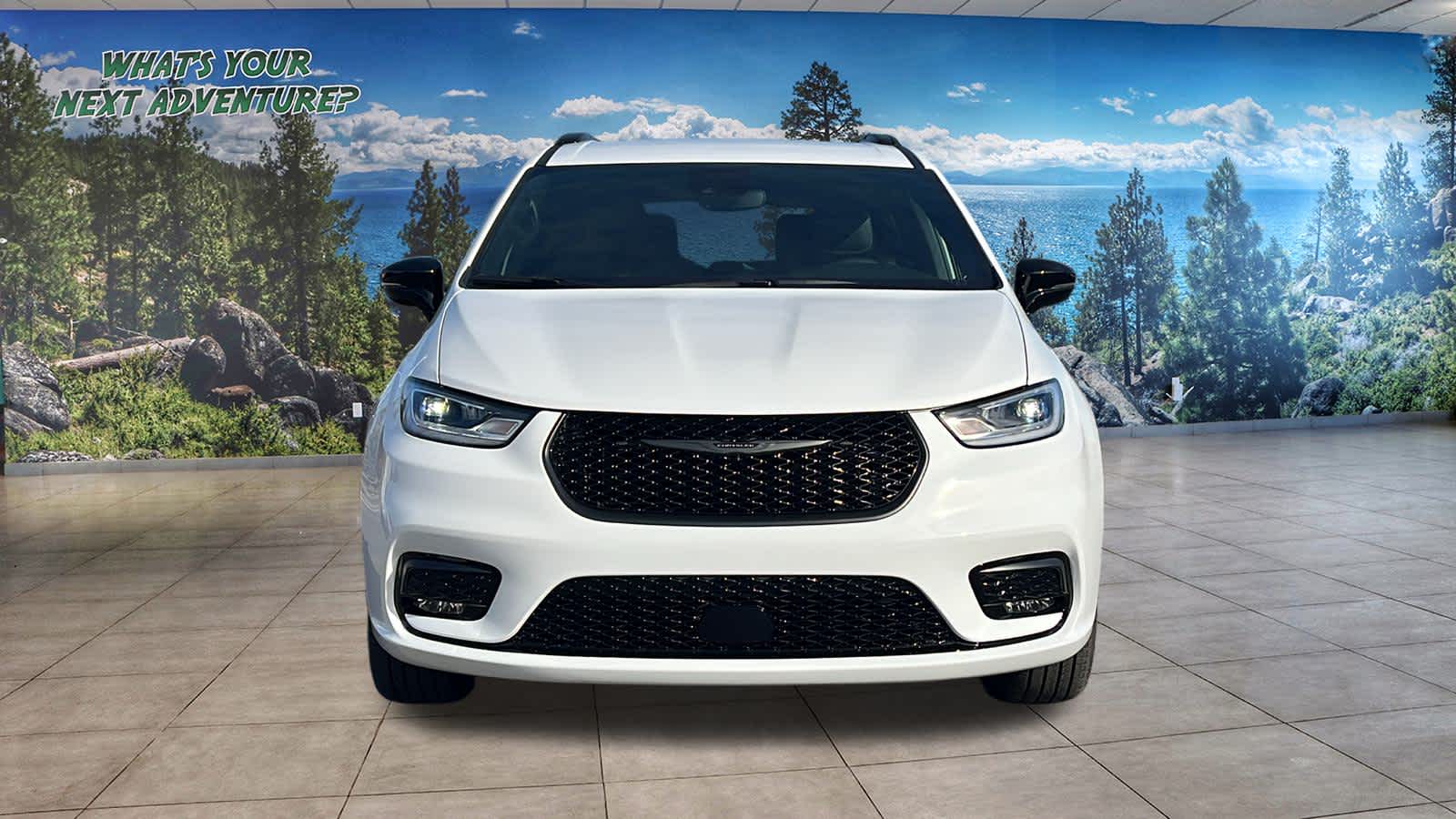 Thumbnail: 2026 Chrysler Pacifica - 2