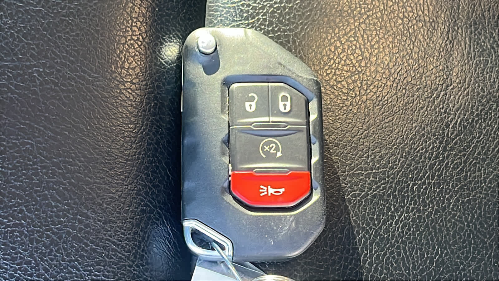 Thumbnail: 2021 Jeep Wrangler - 29