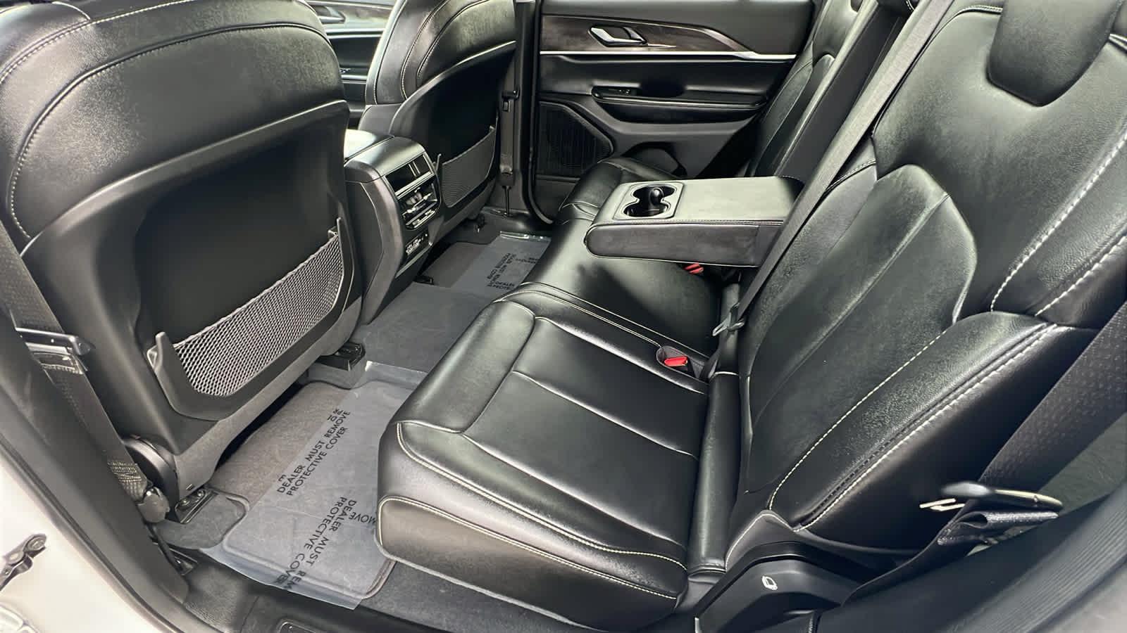 Thumbnail: 2023 Jeep Grand Cherokee - 24