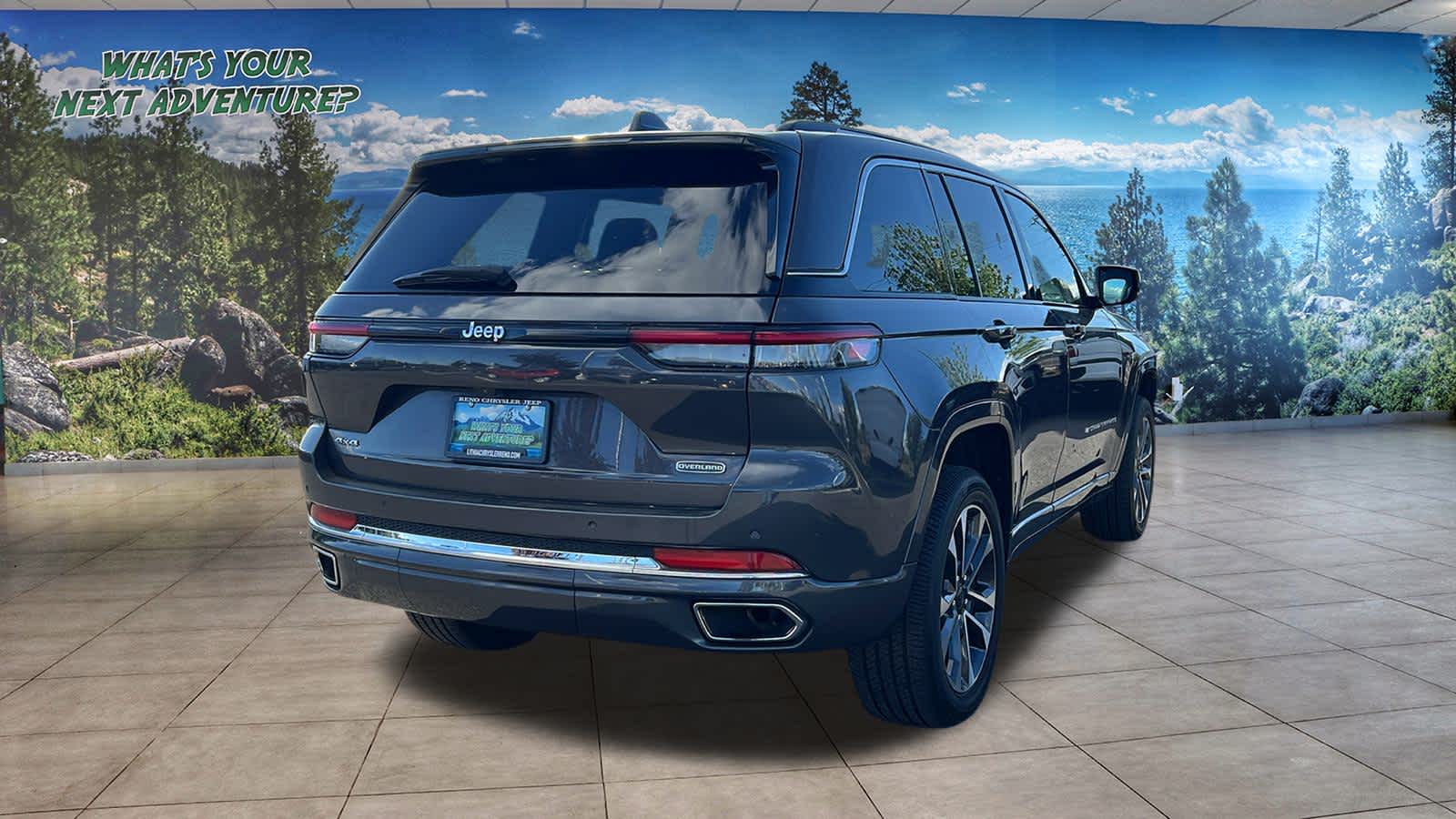 2022 Jeep Grand Cherokee Overland 5