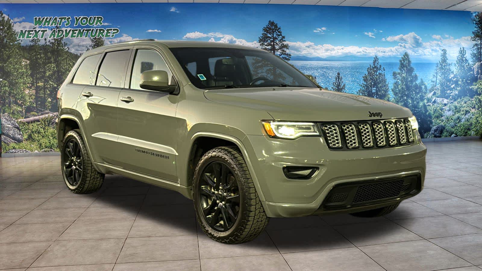 Thumbnail: 2020 Jeep Grand Cherokee - 3