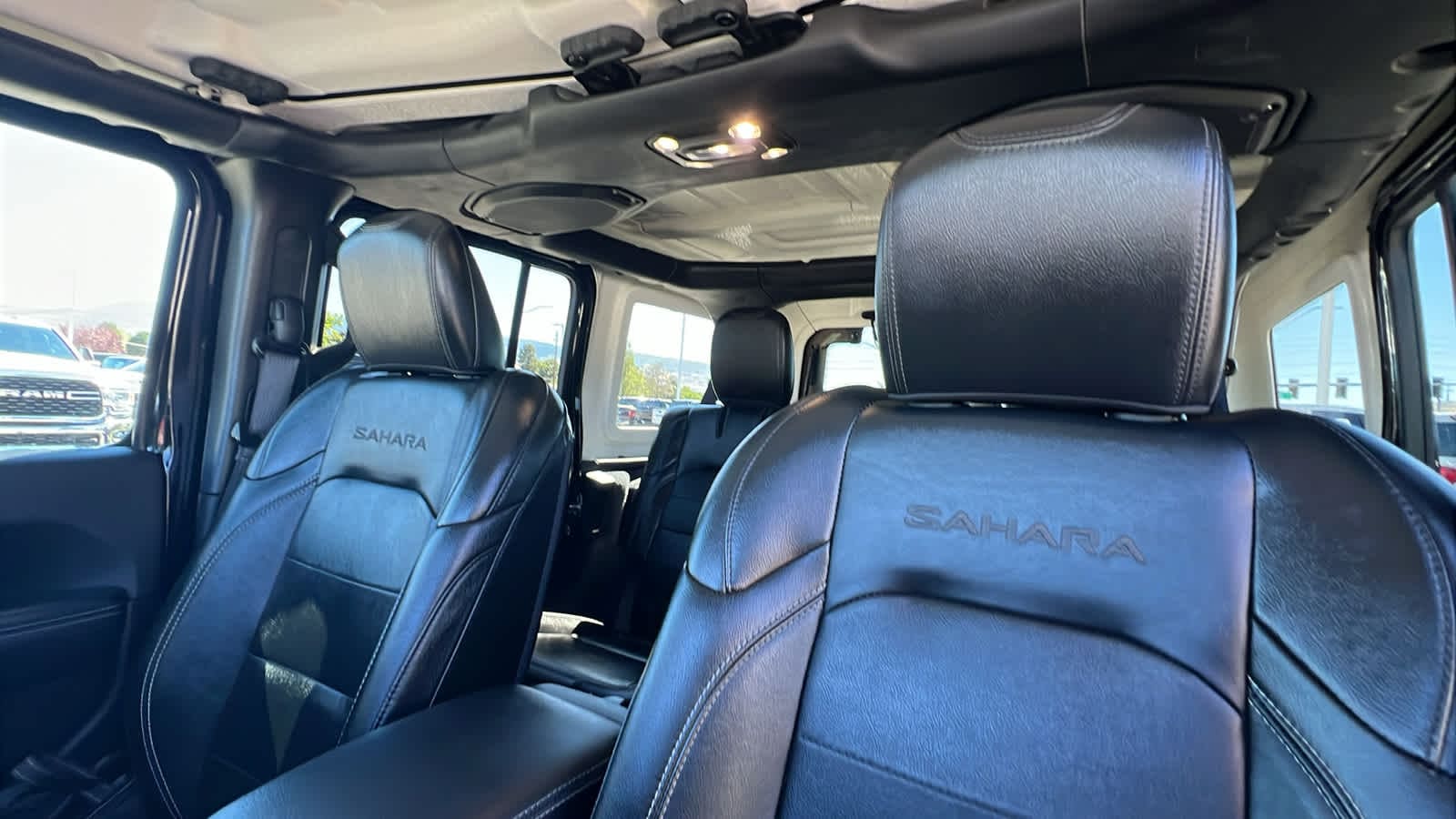 Thumbnail: 2022 Jeep Wrangler - 11