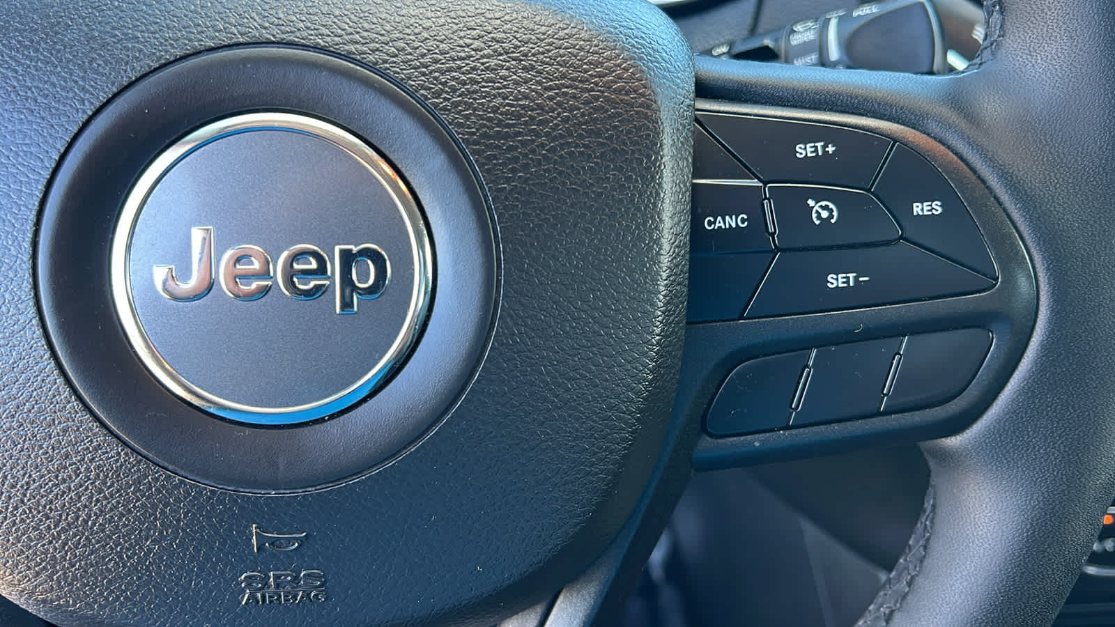 Thumbnail: 2022 Jeep Cherokee - 20