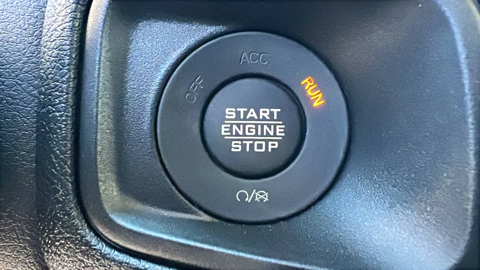 Thumbnail: 2026 Jeep Gladiator - 17