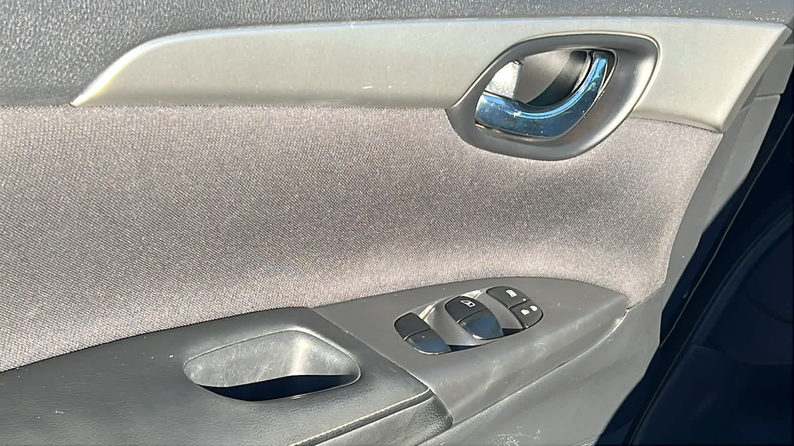 Thumbnail: 2017 Nissan Sentra - 21