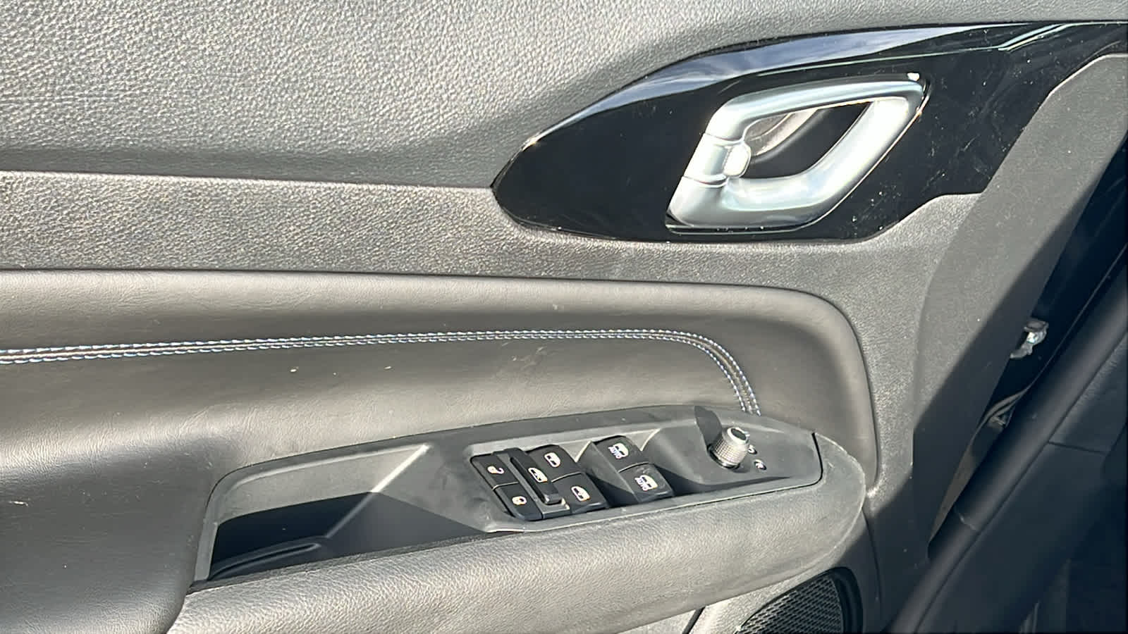 Thumbnail: 2026 Jeep Compass - 22