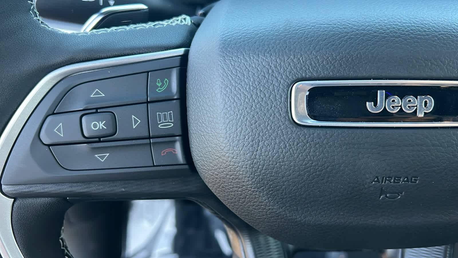 Thumbnail: 2025 Jeep Grand Cherokee L - 19