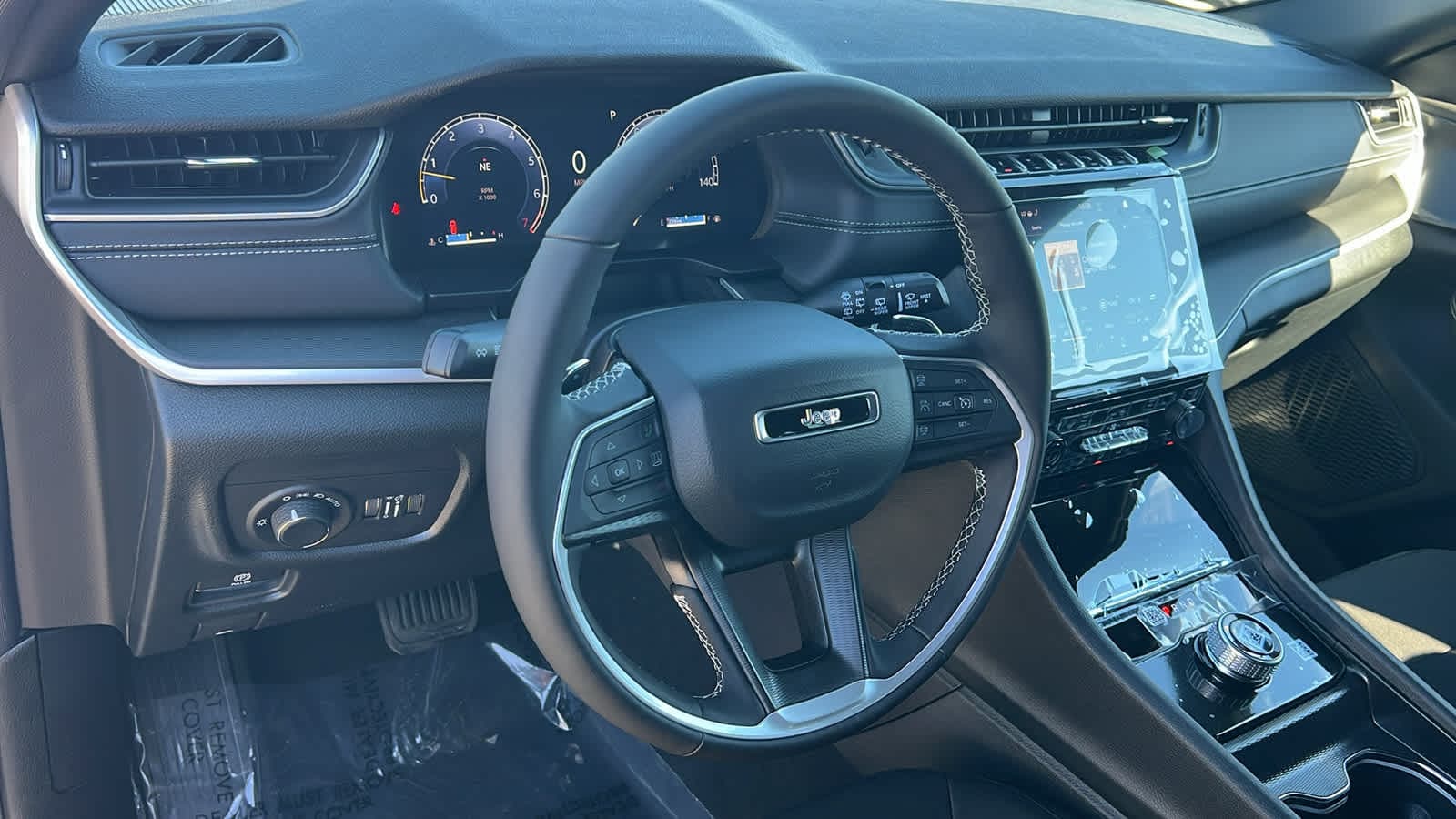 Thumbnail: 2026 Jeep Grand Cherokee - 10