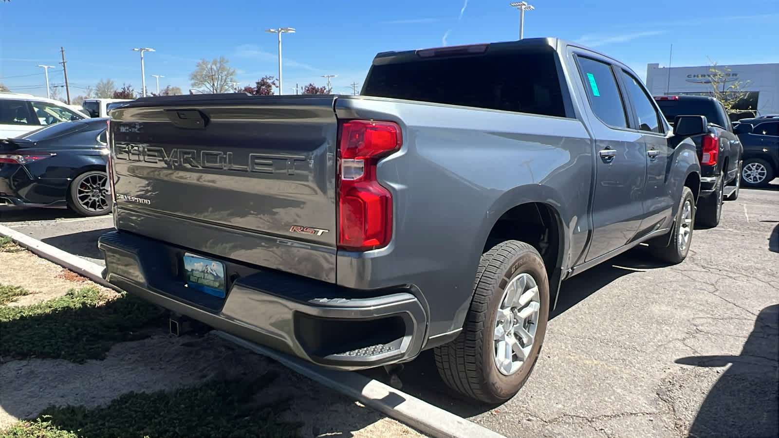 Thumbnail: 2021 Chevrolet Silverado 1500 - 3