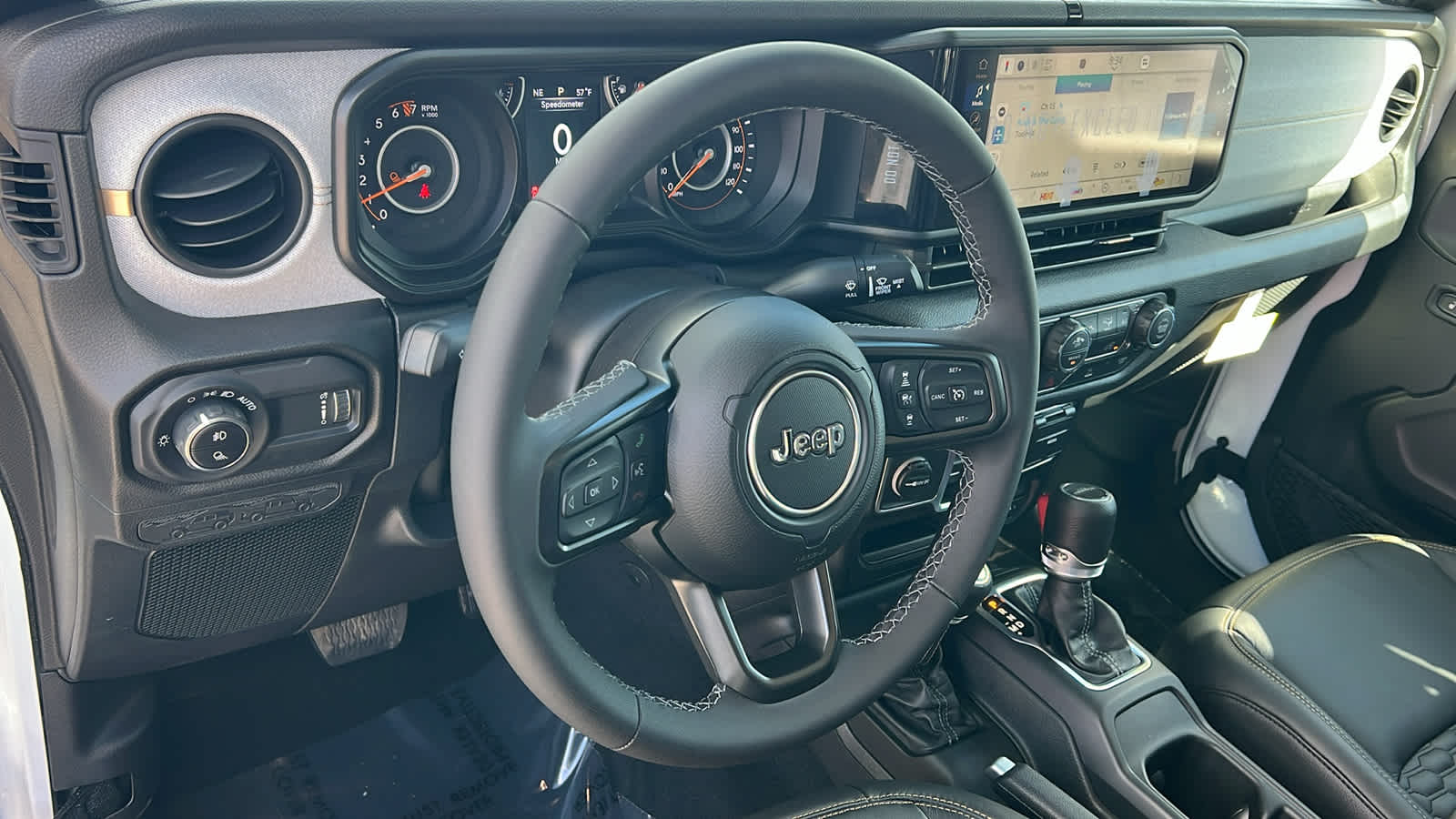 Thumbnail: 2026 Jeep Gladiator - 10