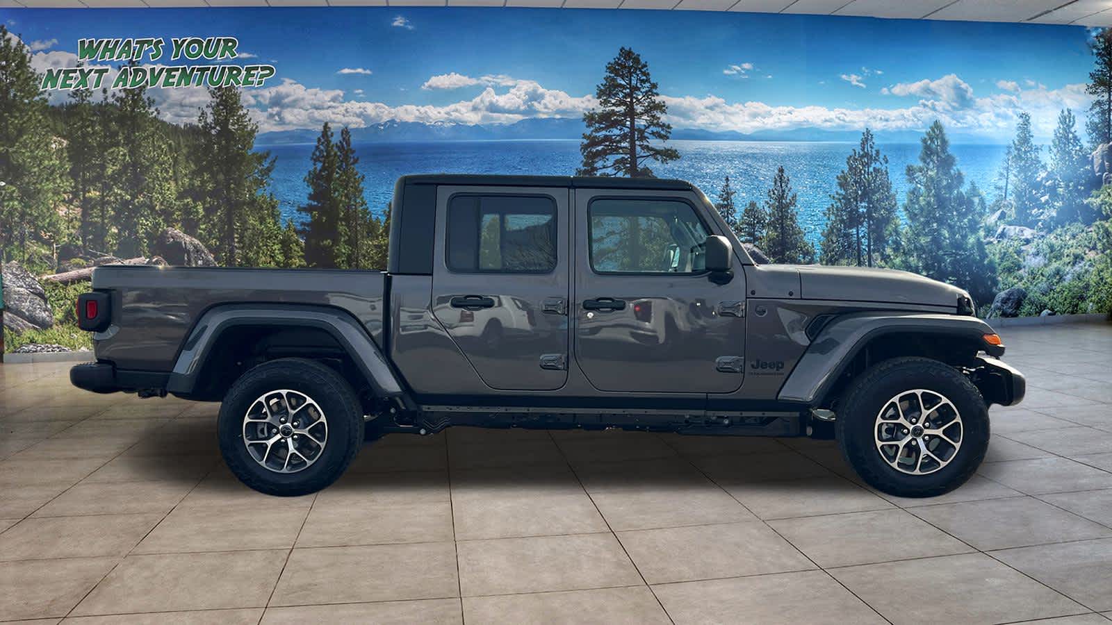 Thumbnail: 2026 Jeep Gladiator - 4