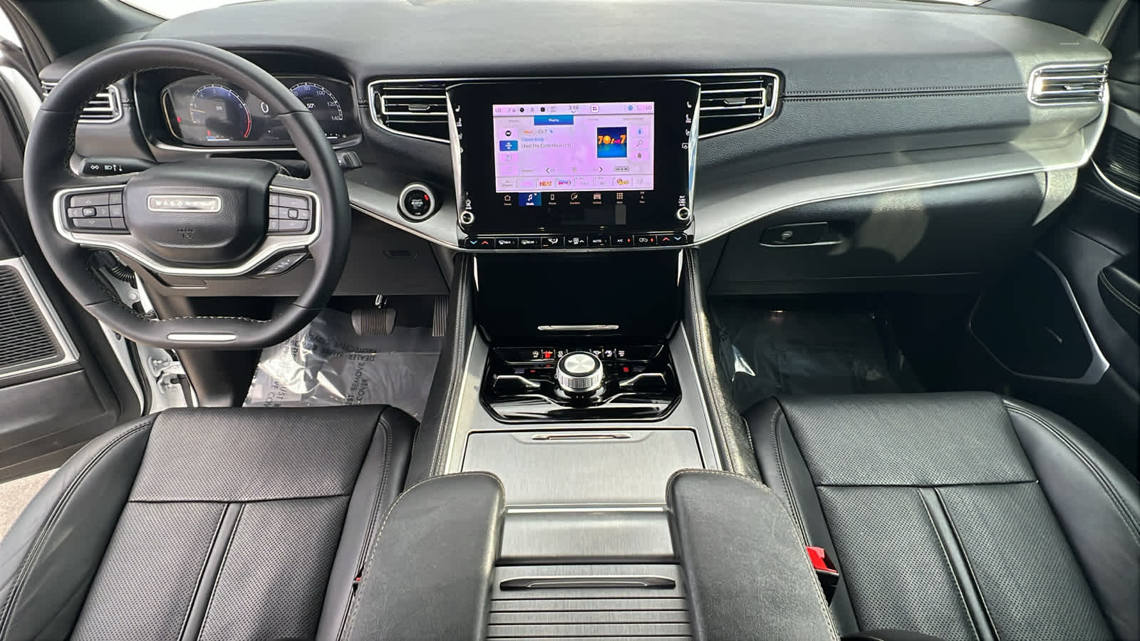 Thumbnail: 2025 Jeep Wagoneer - 26