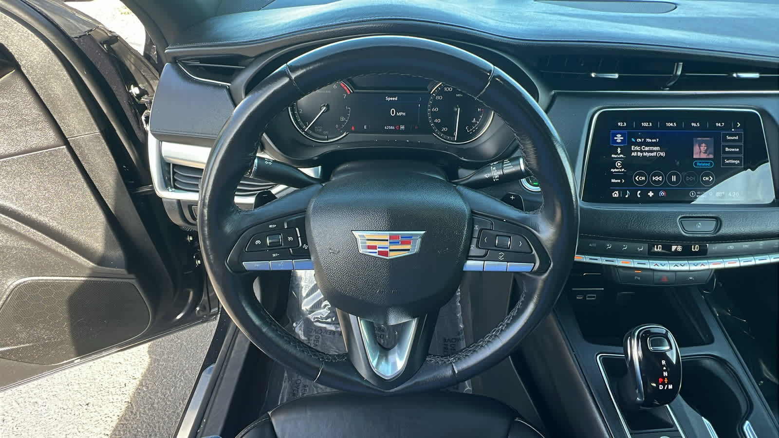 Thumbnail: 2023 Cadillac XT4 - 18