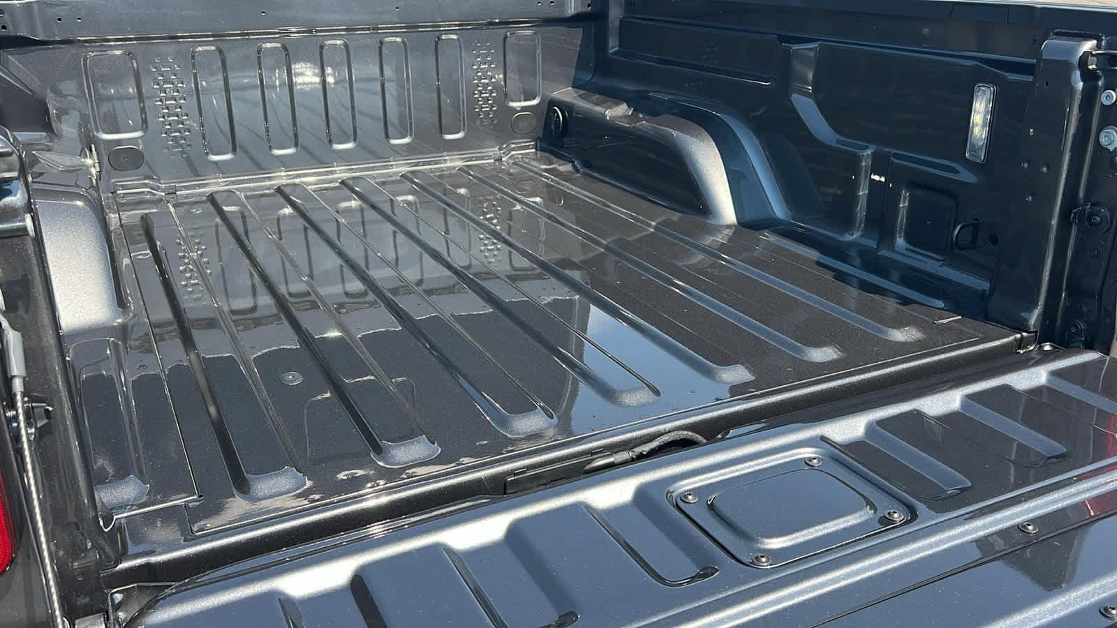 Thumbnail: 2025 Jeep Gladiator - 27