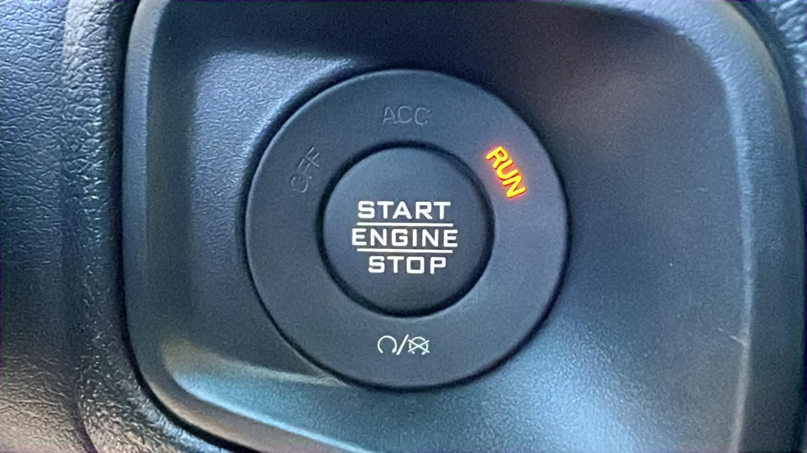 Thumbnail: 2026 Jeep Gladiator - 17