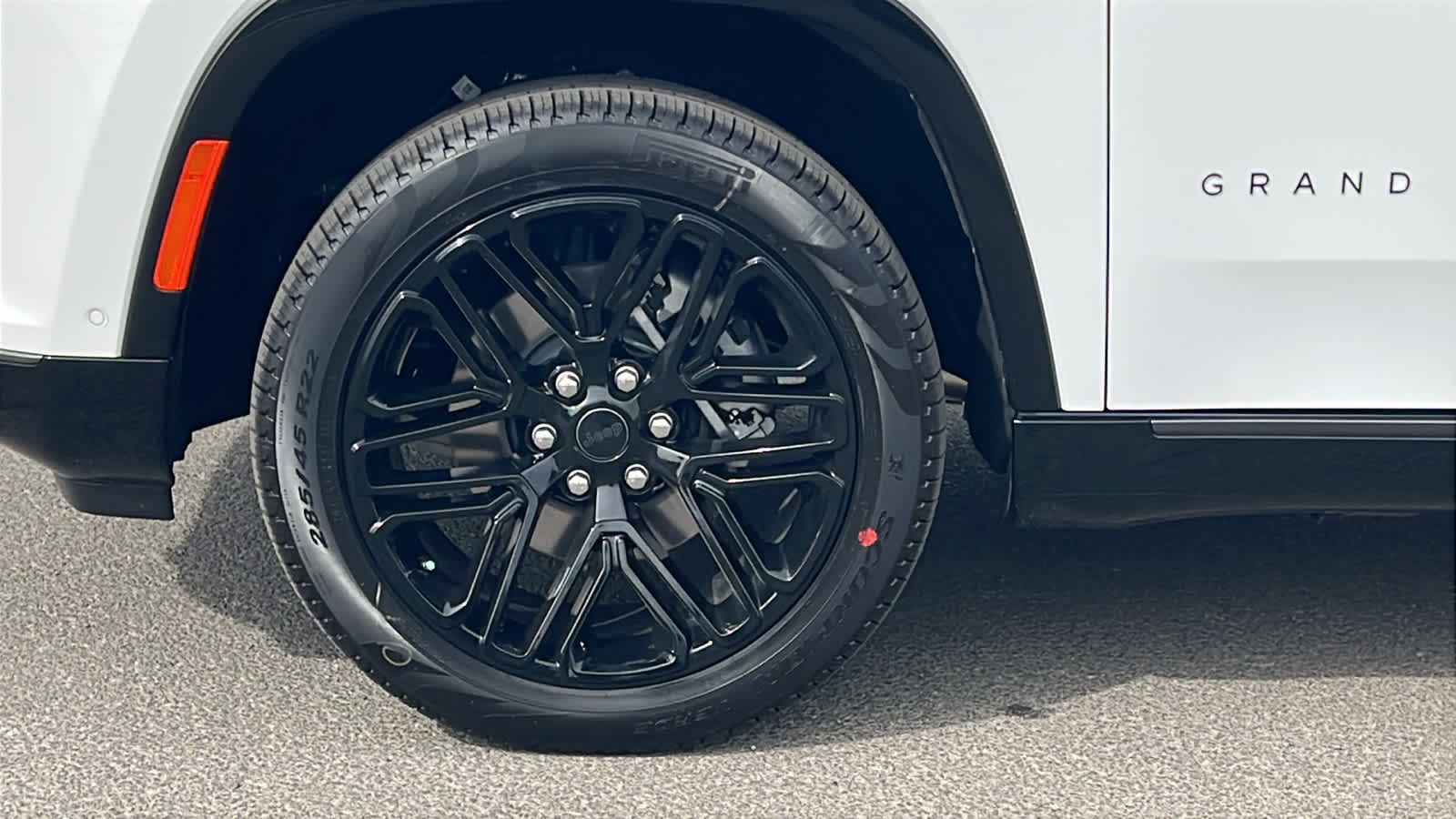 Thumbnail: 2026 Jeep Grand Wagoneer - 9