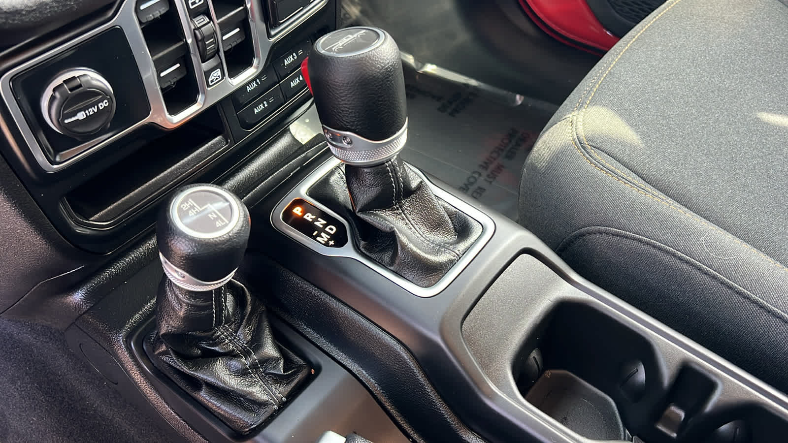 Thumbnail: 2025 Jeep Gladiator - 13