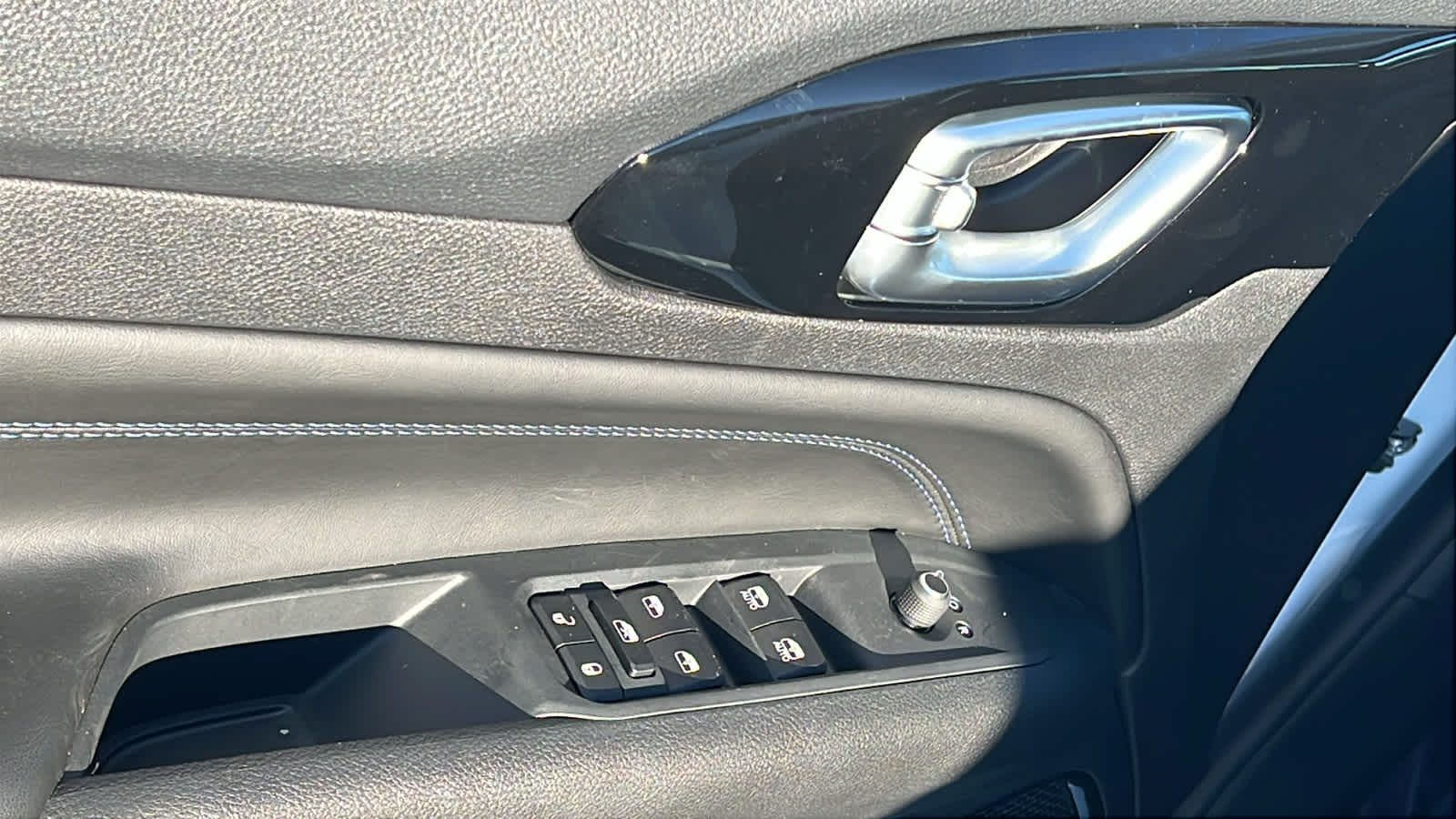 Thumbnail: 2026 Jeep Compass - 22