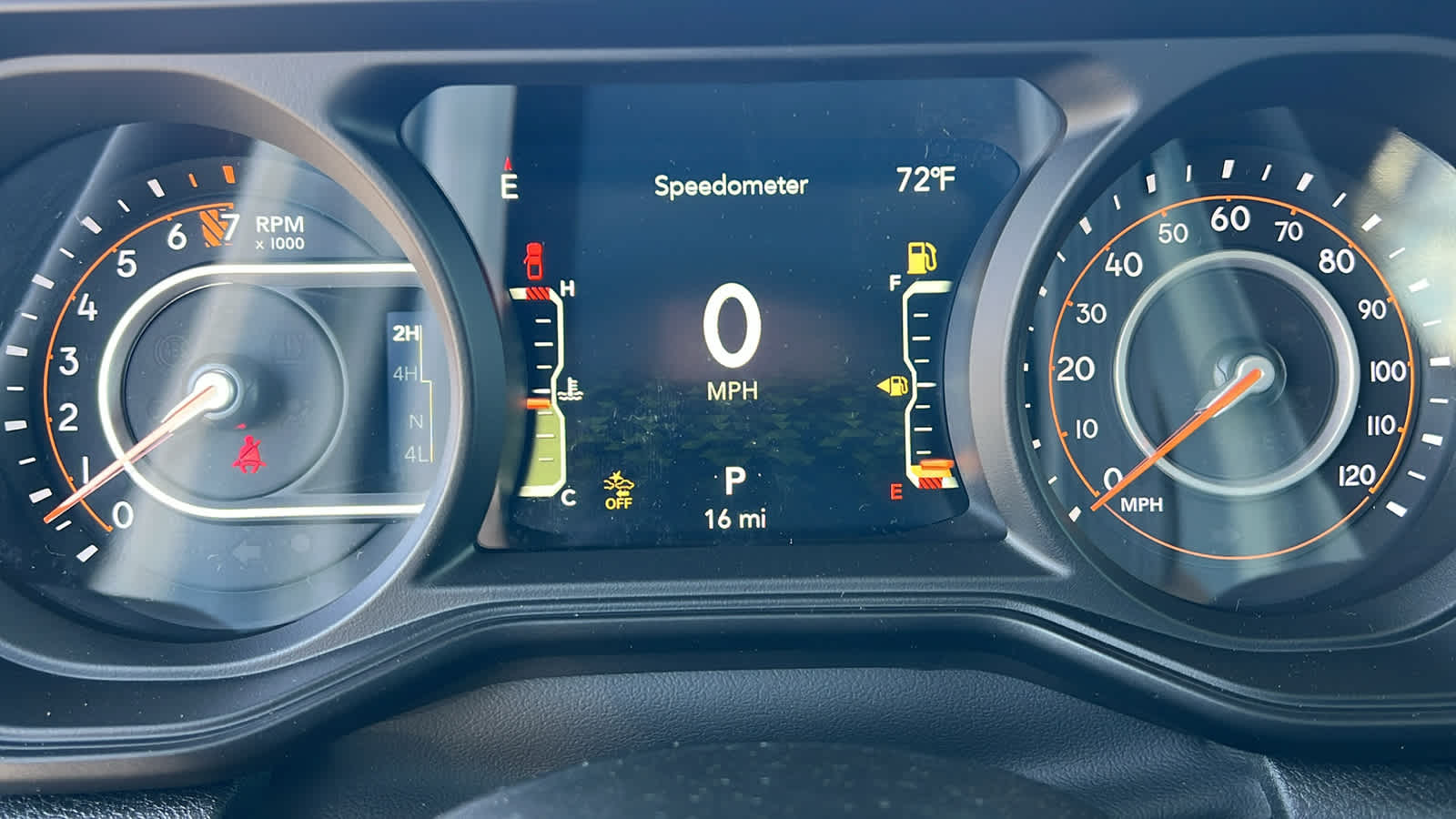 Thumbnail: 2026 Jeep Gladiator - 21