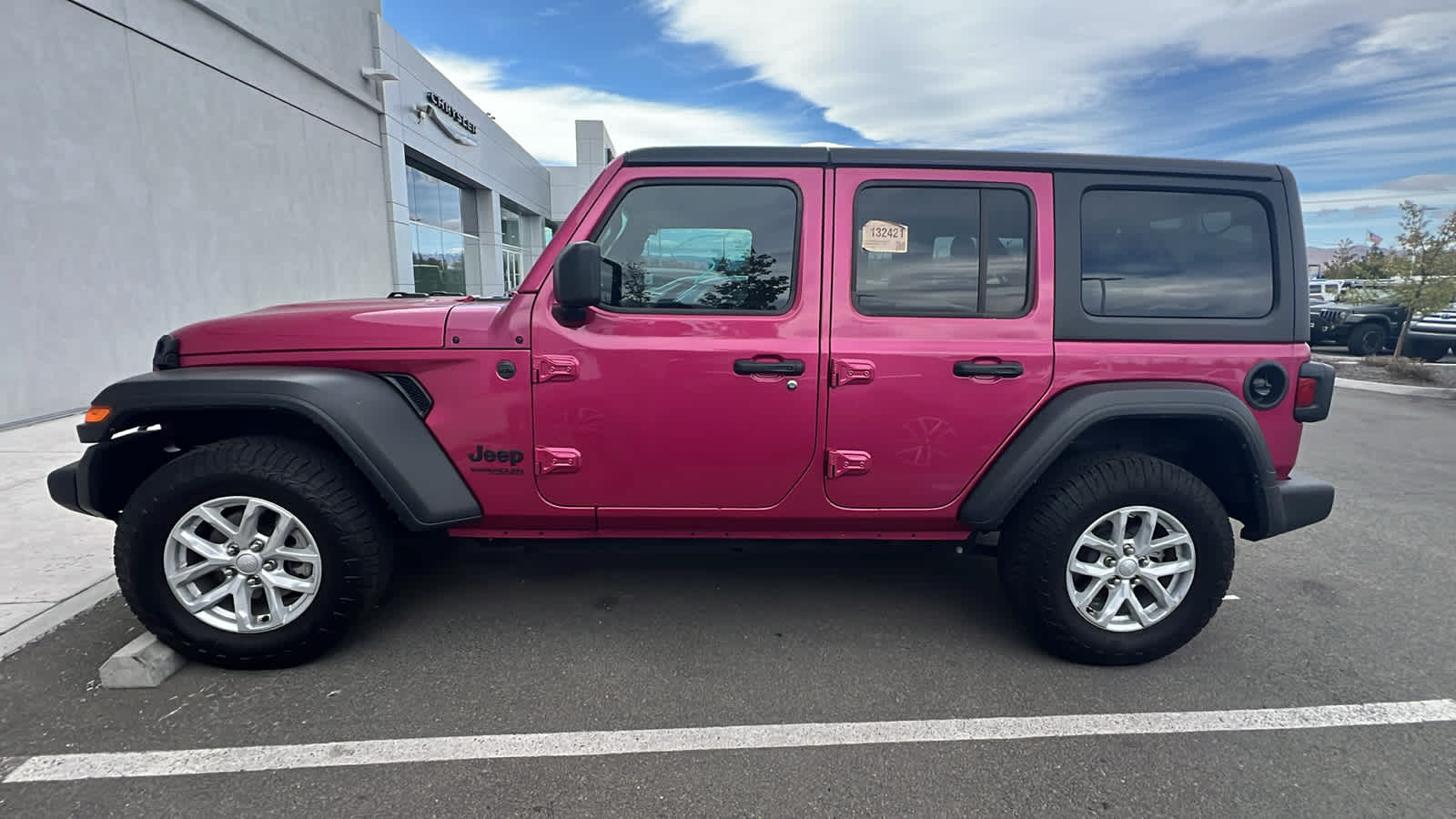 Thumbnail: 2022 Jeep Wrangler - 8