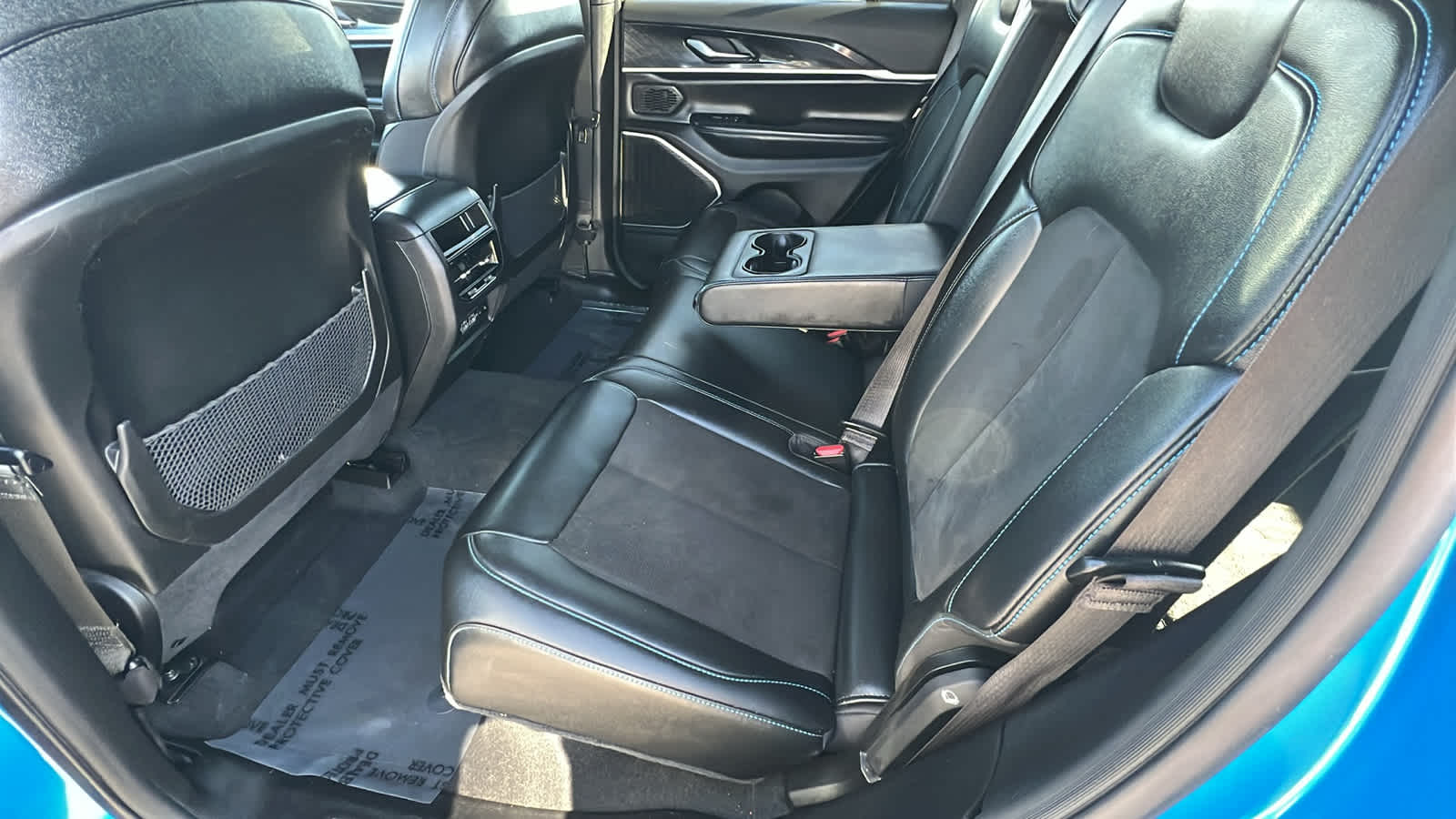 Thumbnail: 2022 Jeep Grand Cherokee - 24