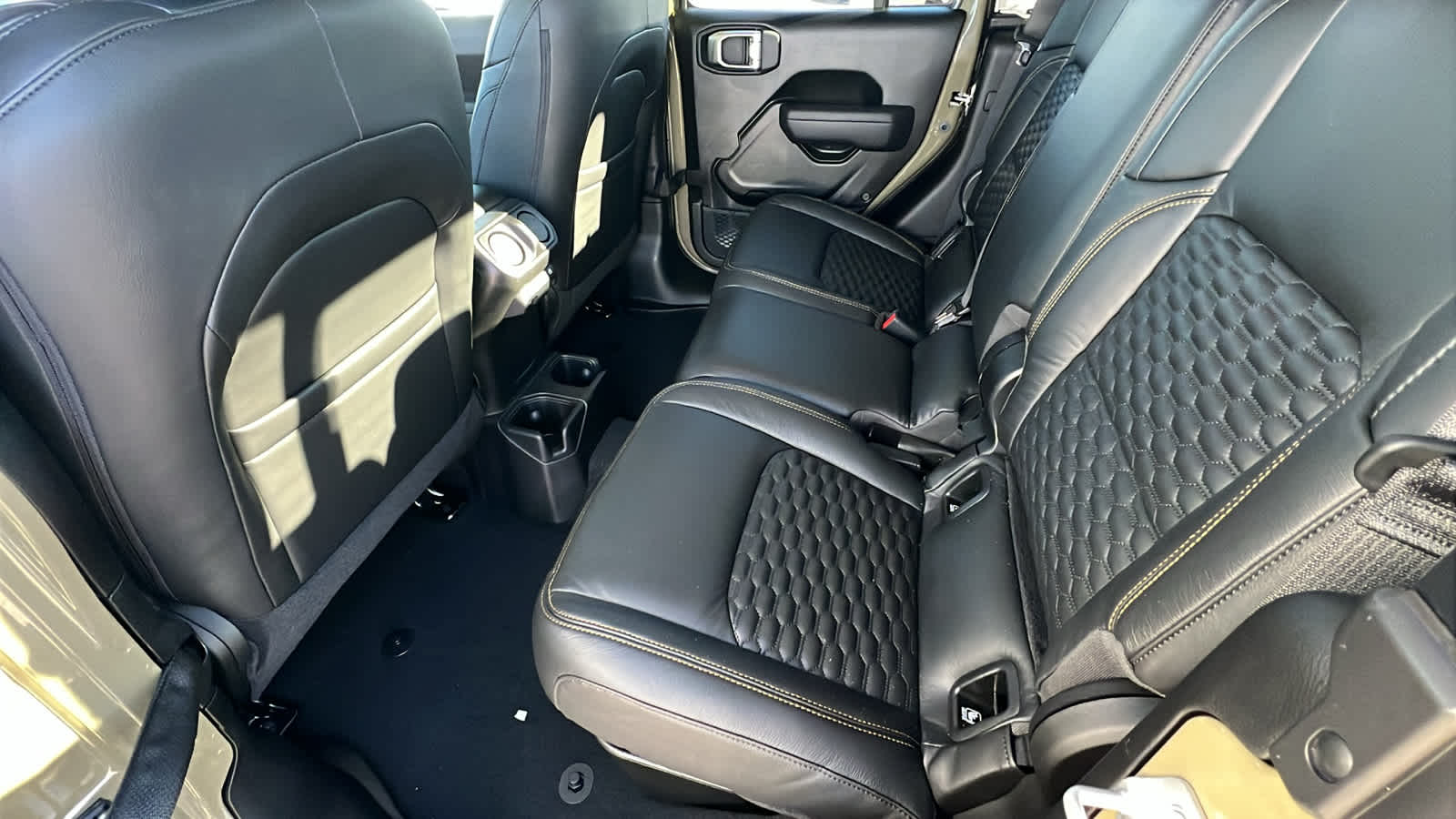 Thumbnail: 2026 Jeep Gladiator - 24