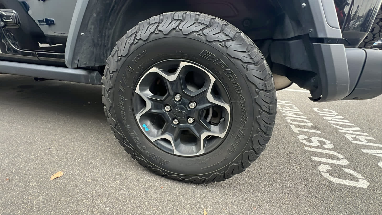 Thumbnail: 2022 Jeep Wrangler - 9