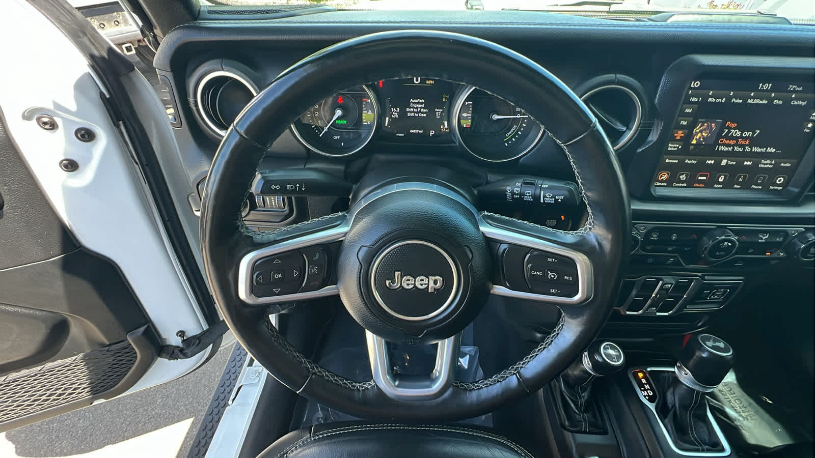 Thumbnail: 2021 Jeep Wrangler - 18