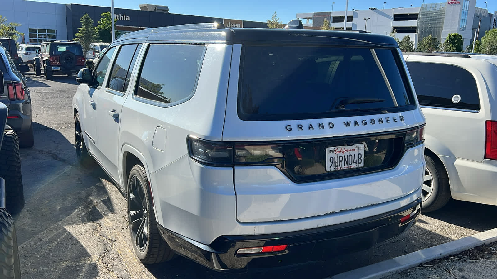 Thumbnail: 2024 Jeep Grand Wagoneer L - 9