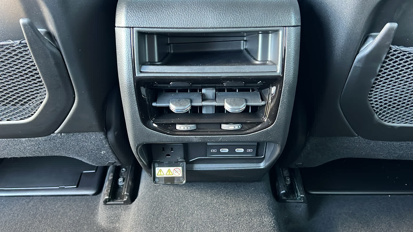 Thumbnail: 2026 Jeep Grand Cherokee - 25