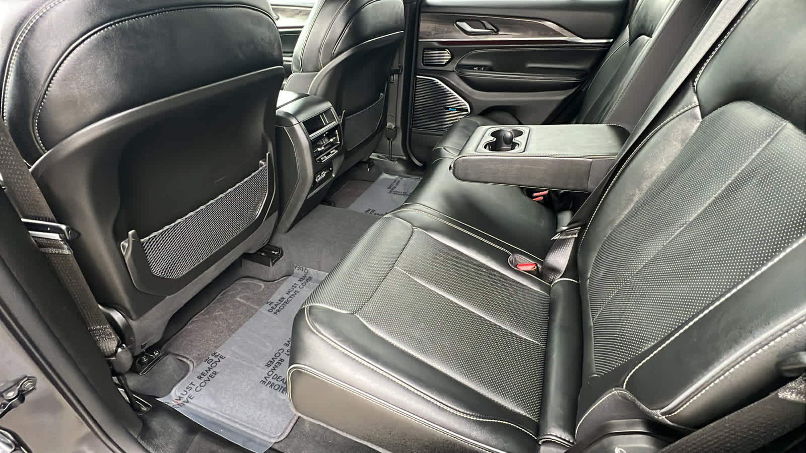 Thumbnail: 2024 Jeep Grand Cherokee - 24