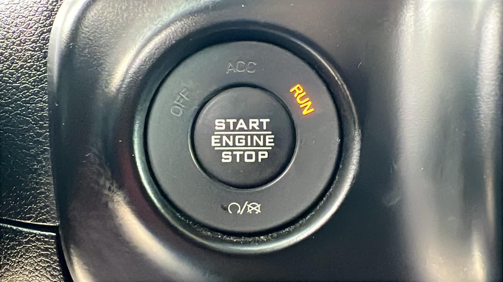 Thumbnail: 2020 Jeep Wrangler - 17