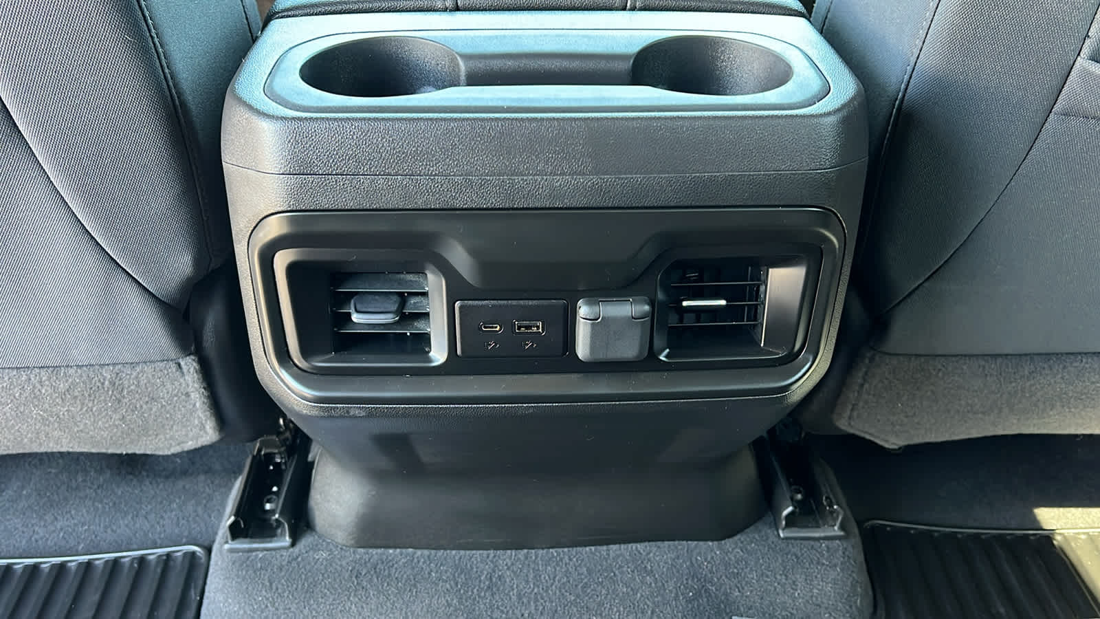 Thumbnail: 2022 Chevrolet Silverado 1500 - 25