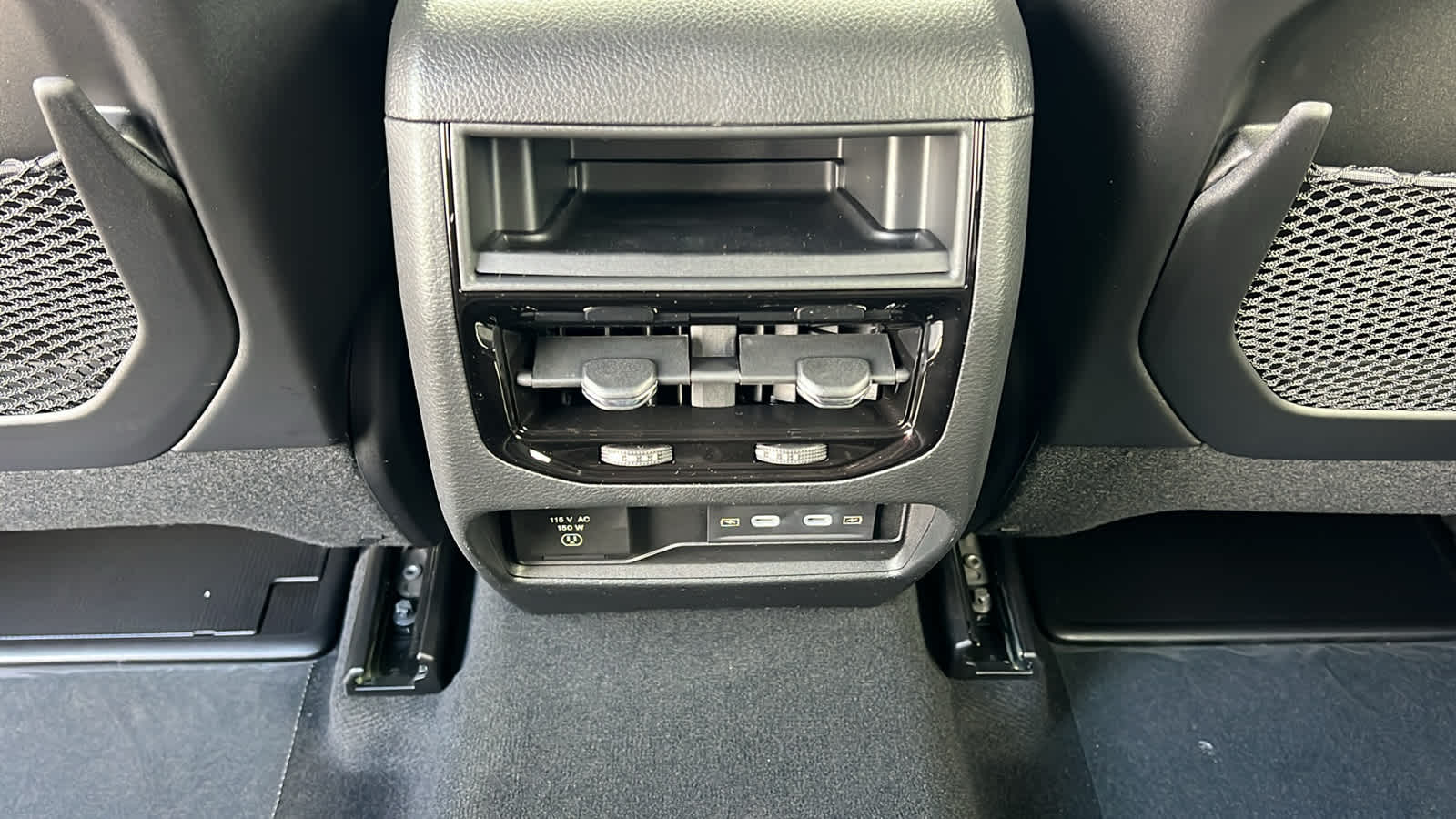 Thumbnail: 2026 Jeep Grand Cherokee - 25