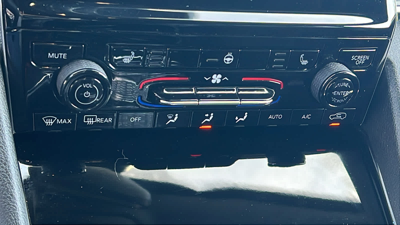 Thumbnail: 2023 Jeep Grand Cherokee - 14