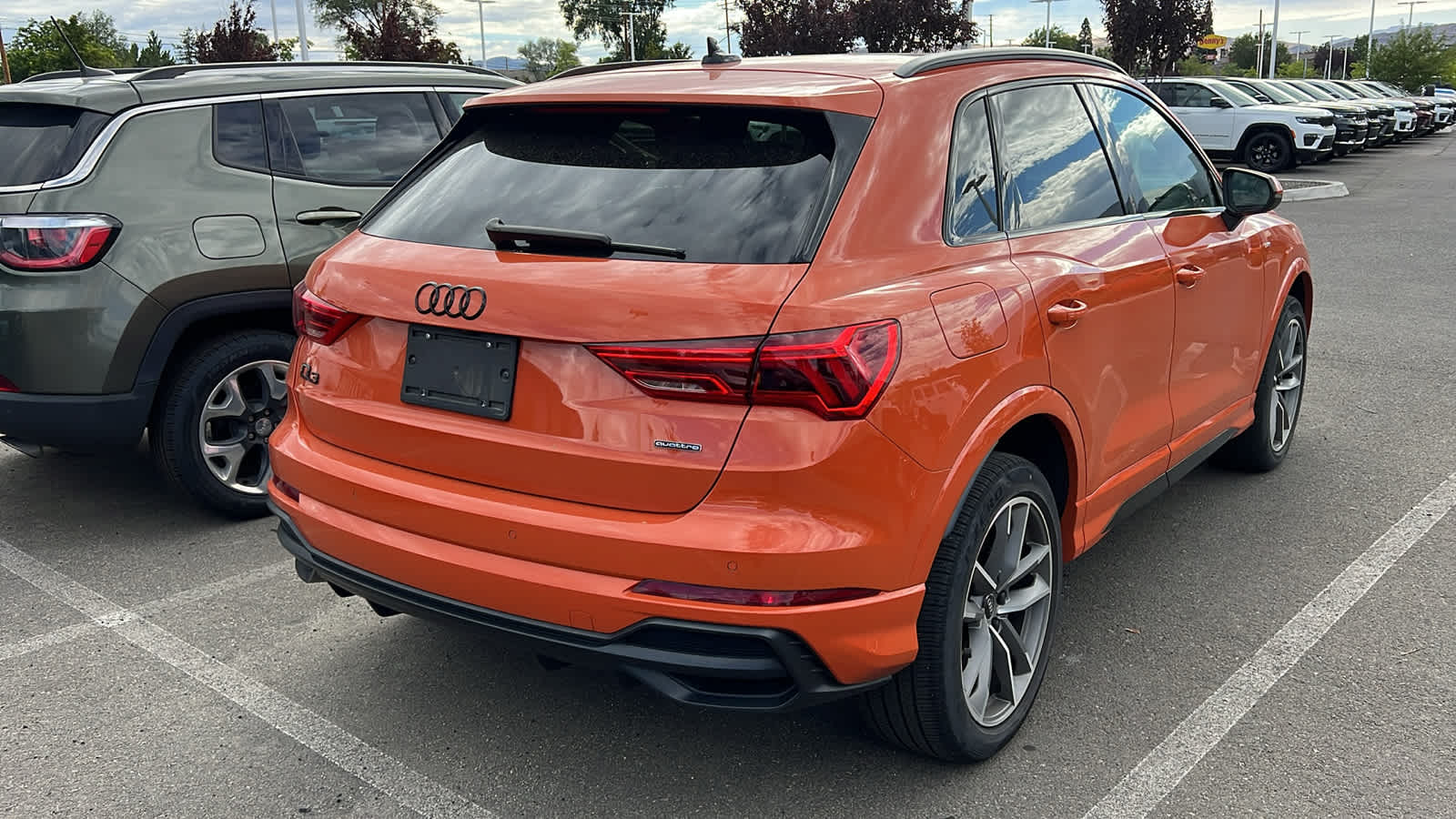Thumbnail: 2021 Audi Q3 - 6