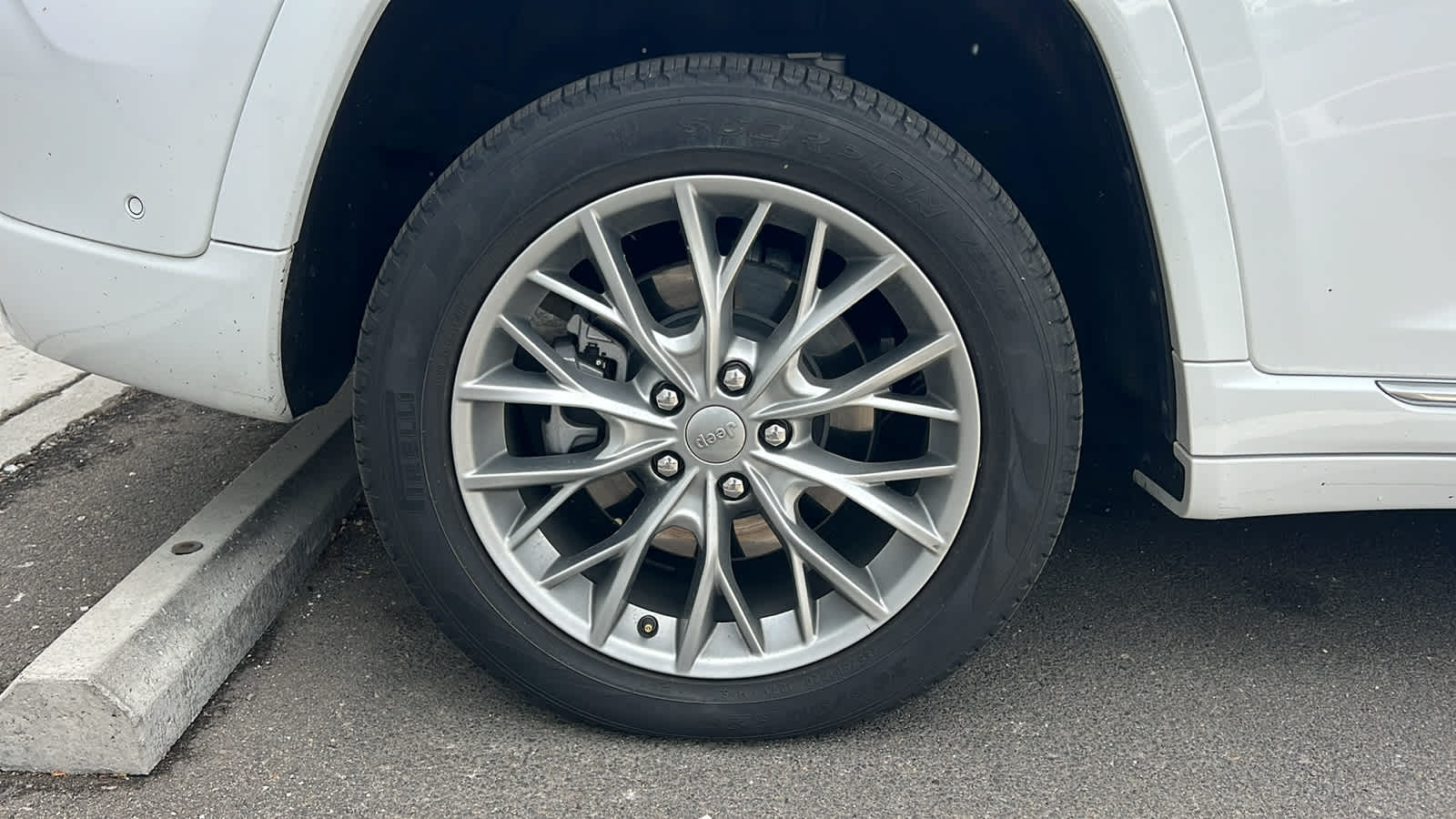 Thumbnail: 2022 Jeep Grand Cherokee - 10