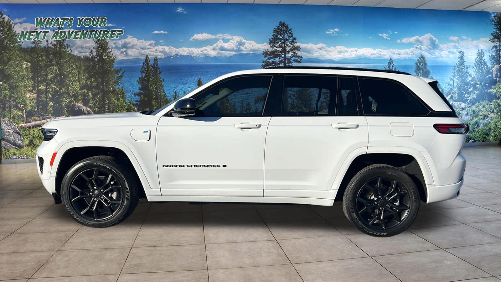 Thumbnail: 2023 Jeep Grand Cherokee - 8