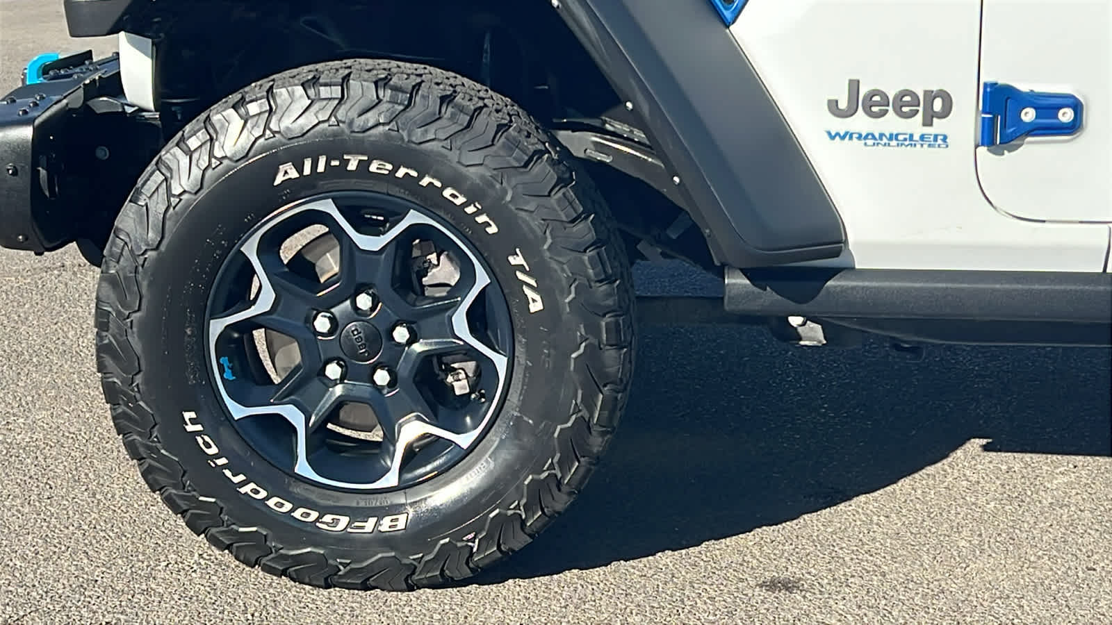 Thumbnail: 2022 Jeep Wrangler - 9